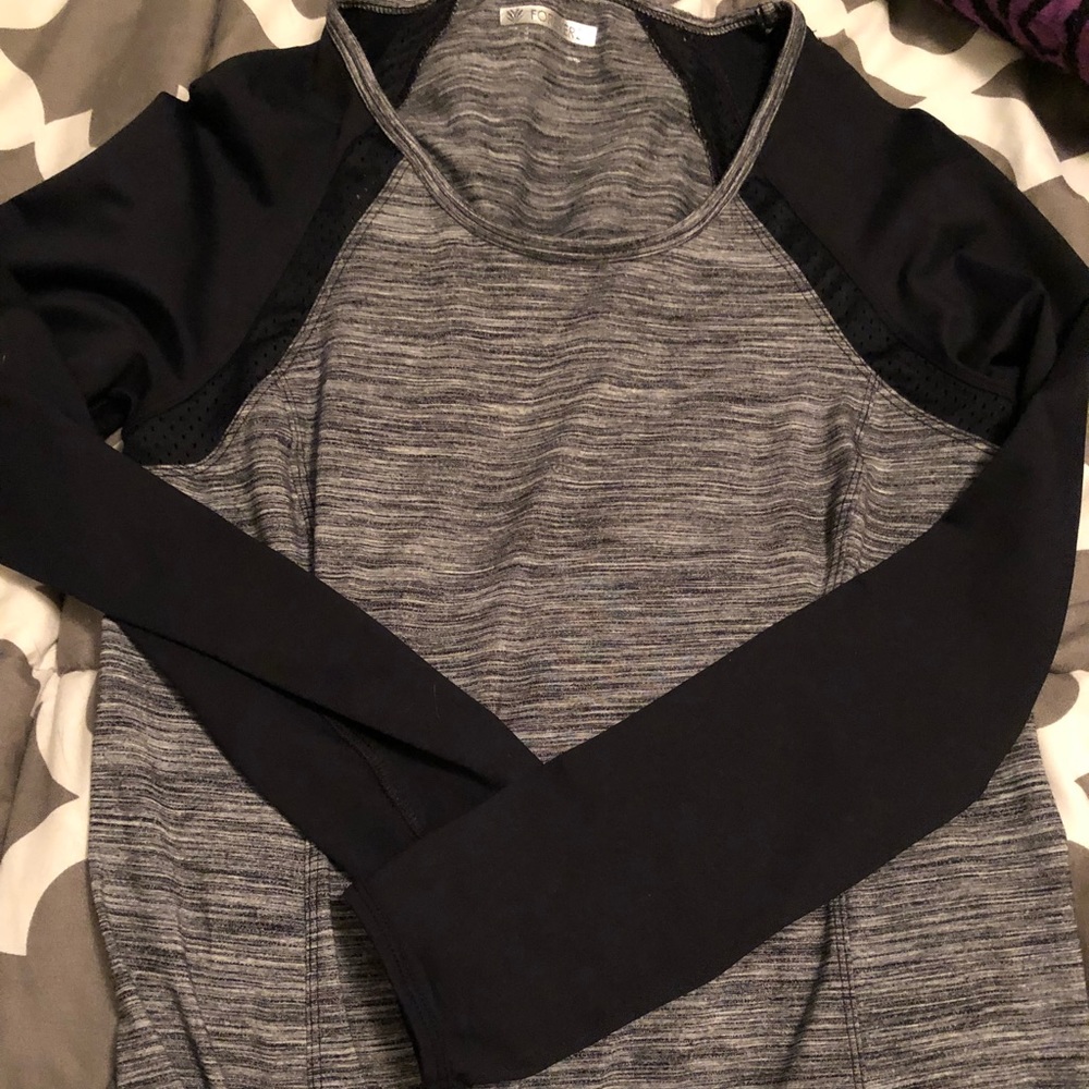 Forever 21 athletic shirt